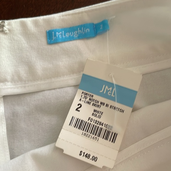 J.McLaughlin Porter A-line Bi-stretch White Skirt with 1.75’ notch - Picture 4 of 4